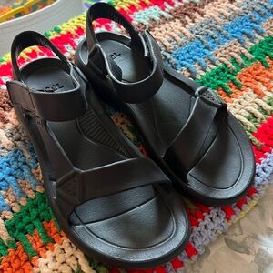 Teva Hurricane Drift Sandal (W9)